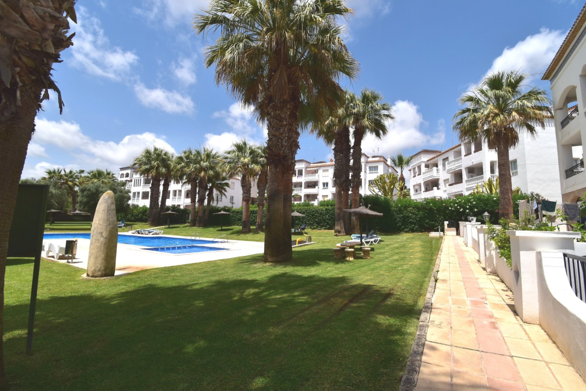Resale - Apartment  -
Orihuela Costa - Villamartin