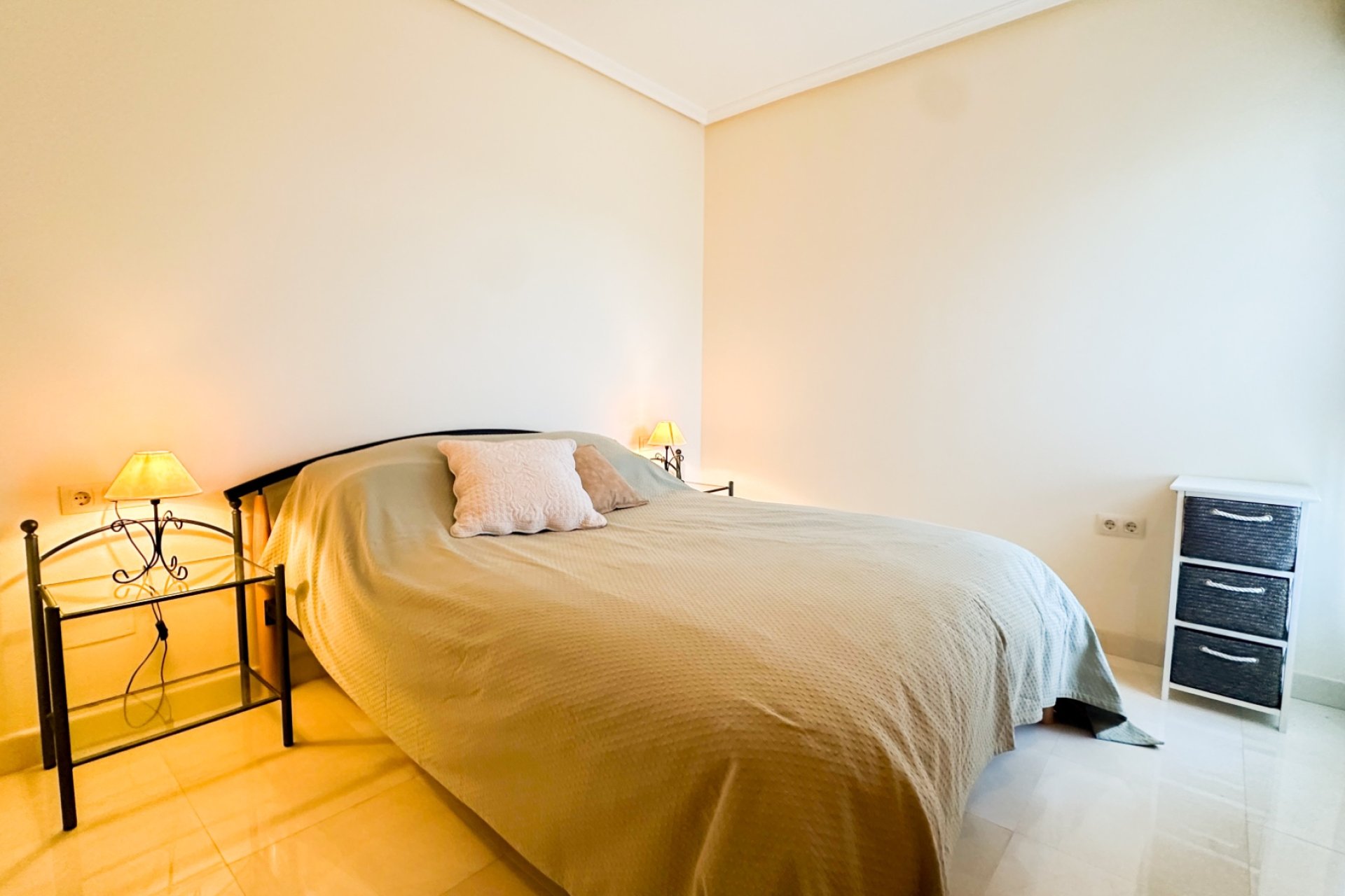 Resale - Apartment  -
Orihuela Costa - Villamartín