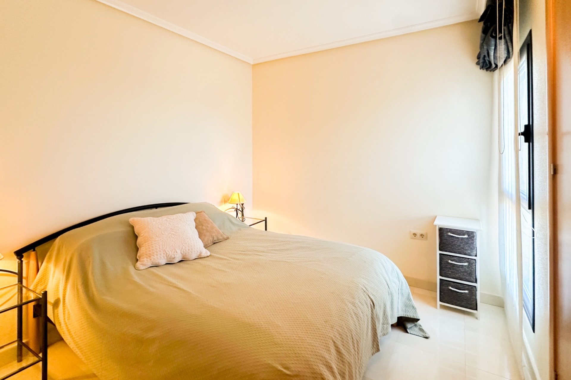 Resale - Apartment  -
Orihuela Costa - Villamartín