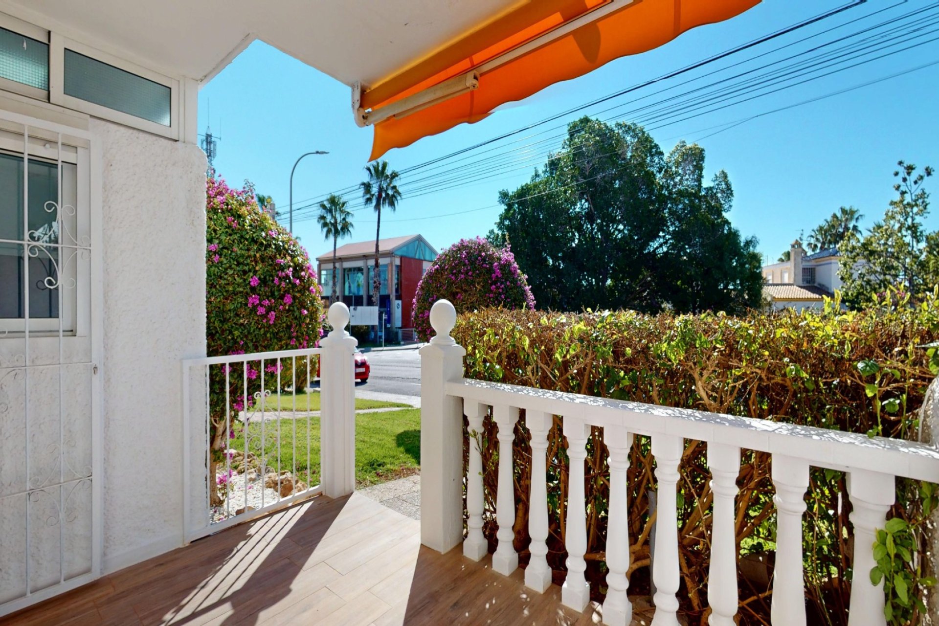 Resale - Apartment  -
Orihuela Costa - Villamartín