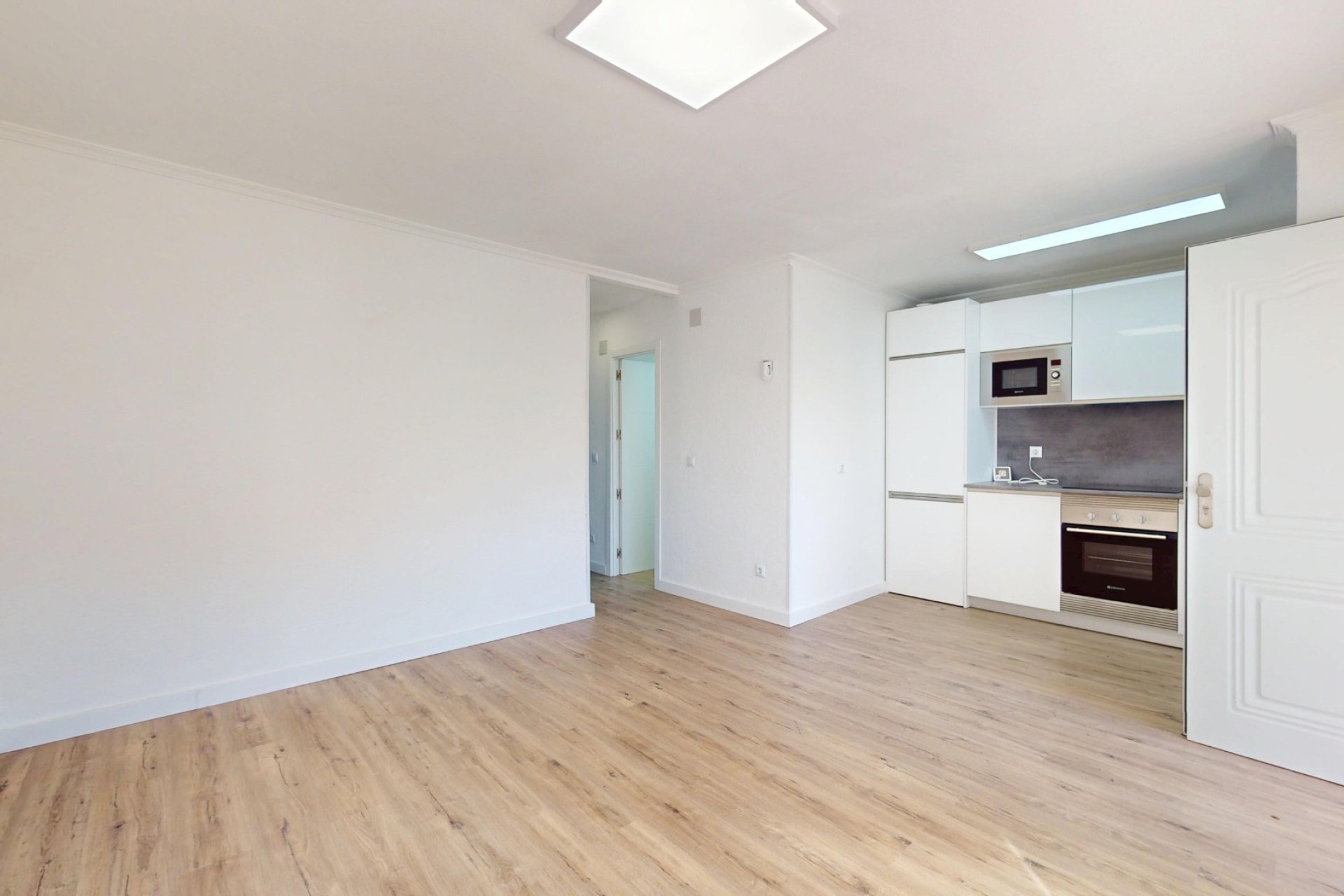 Resale - Apartment  -
Orihuela Costa - Villamartín