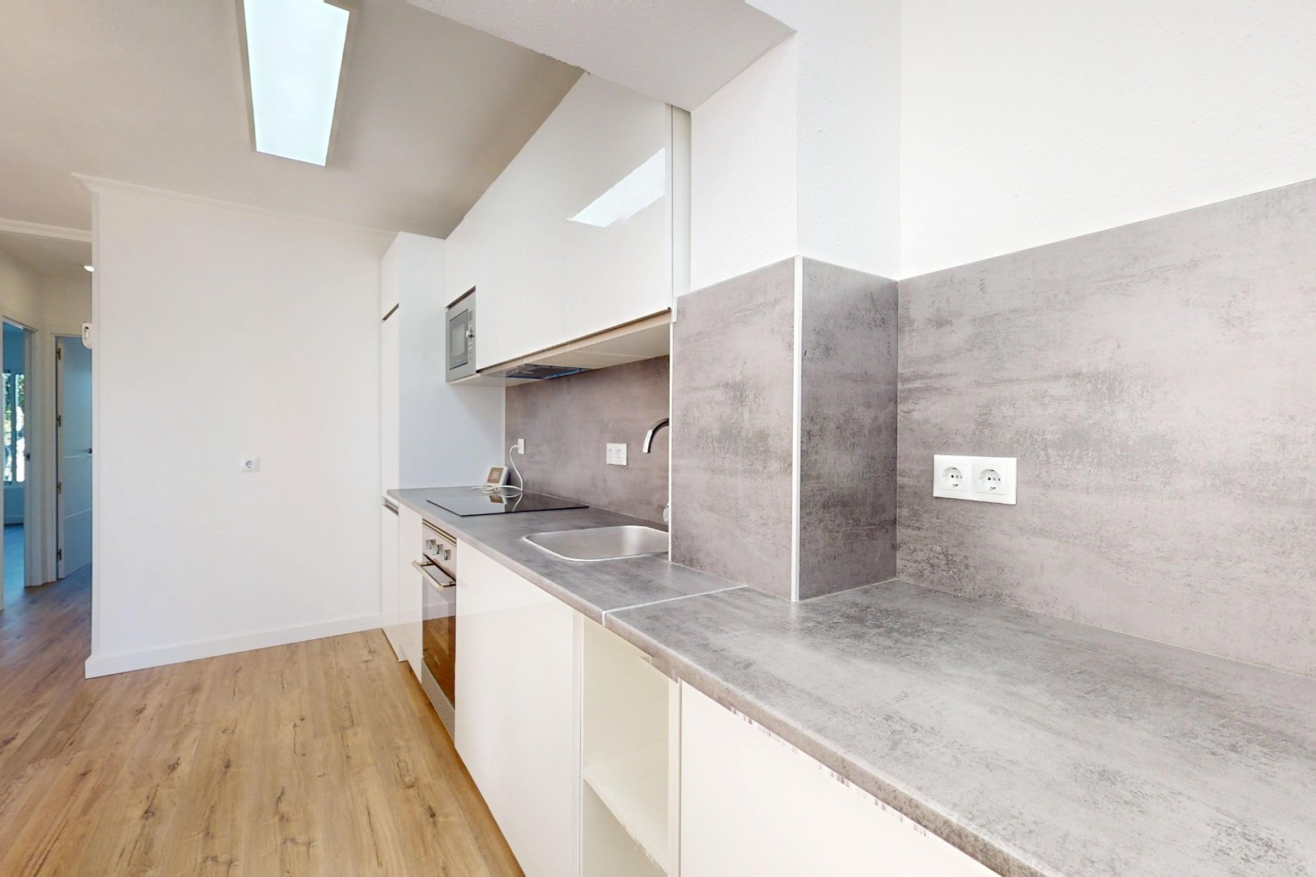 Resale - Apartment  -
Orihuela Costa - Villamartín