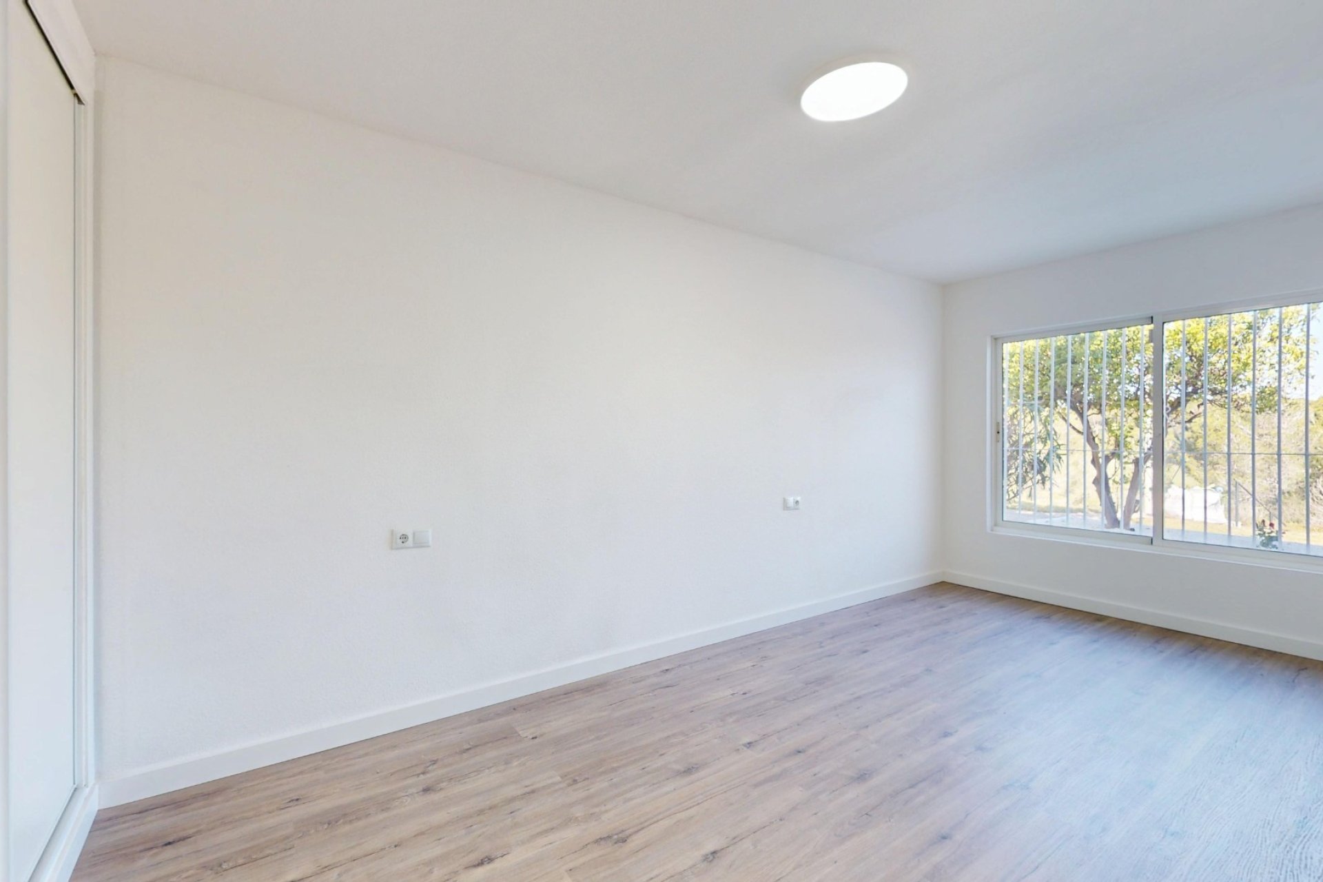 Resale - Apartment  -
Orihuela Costa - Villamartín