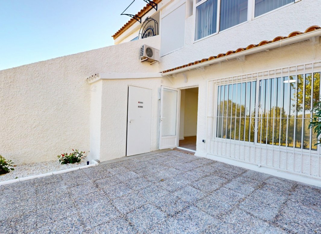 Resale - Apartment  -
Orihuela Costa - Villamartín