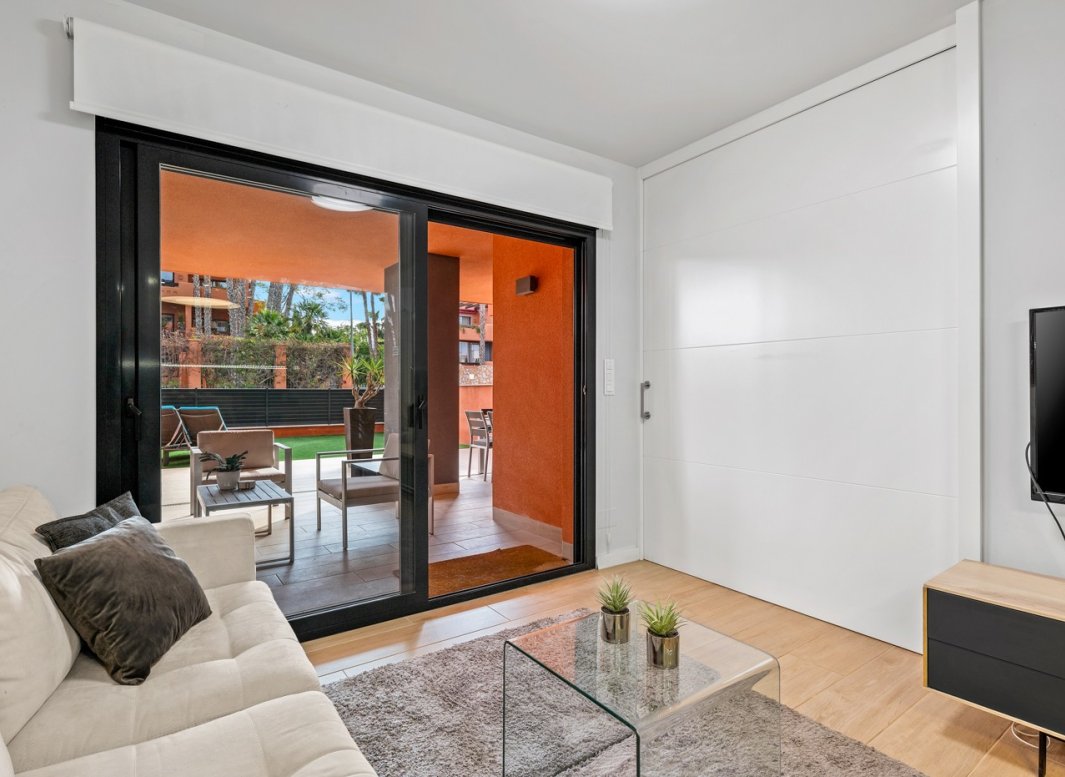 Resale - Apartment  -
Orihuela Costa - Villamartín