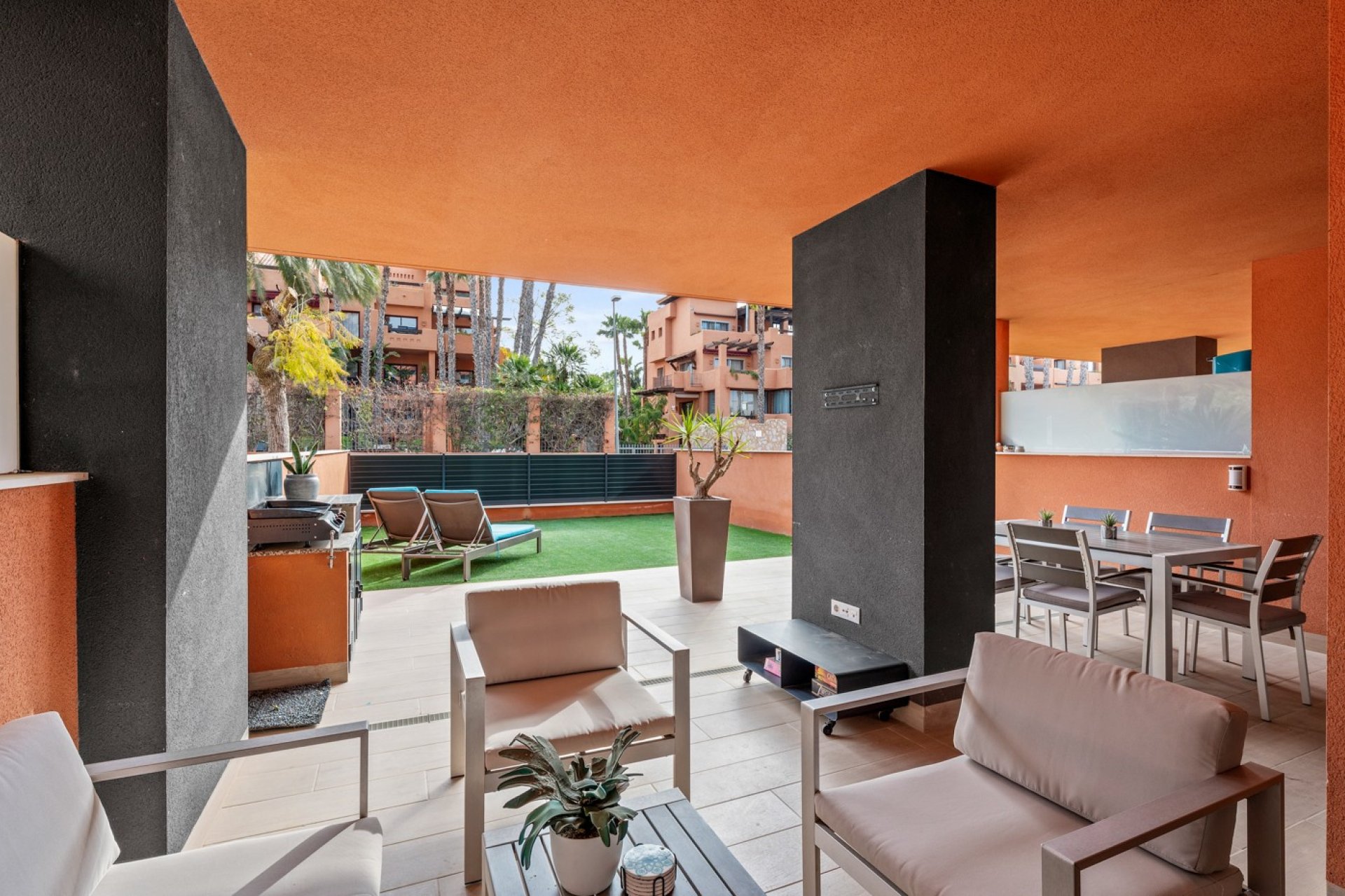Resale - Apartment  -
Orihuela Costa - Villamartín