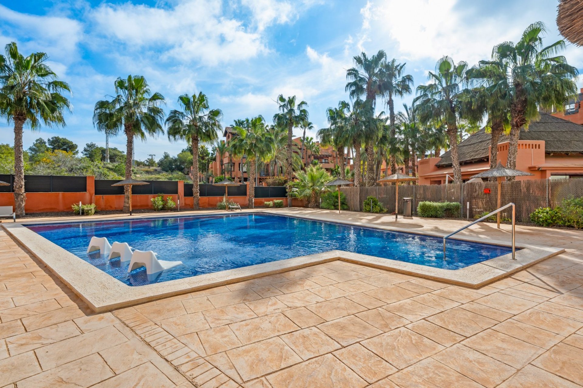 Resale - Apartment  -
Orihuela Costa - Villamartín