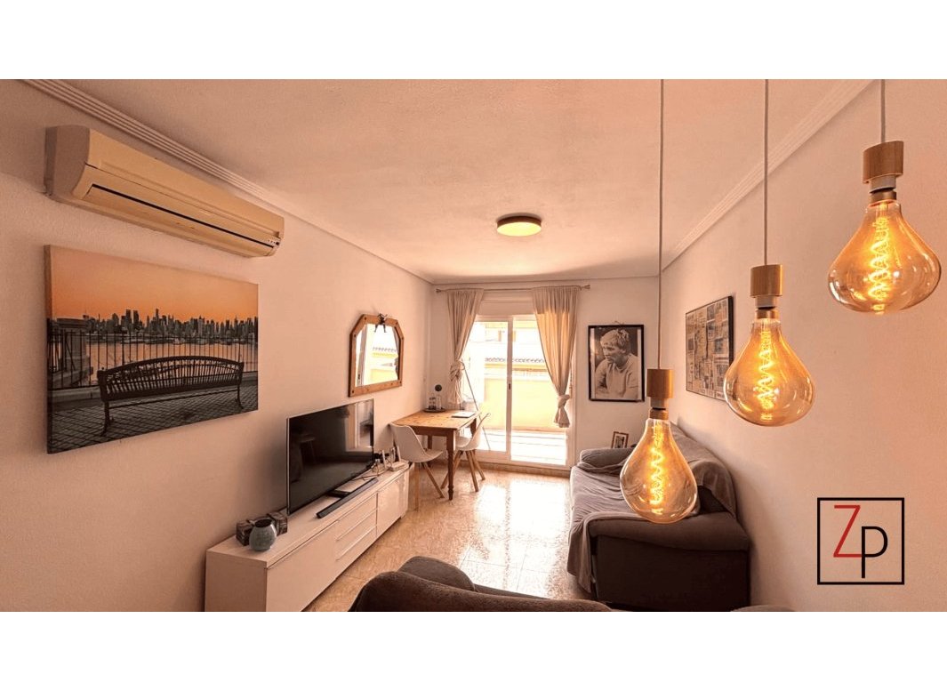Resale - Apartment  -
San Miguel de Salinas - Pueblo