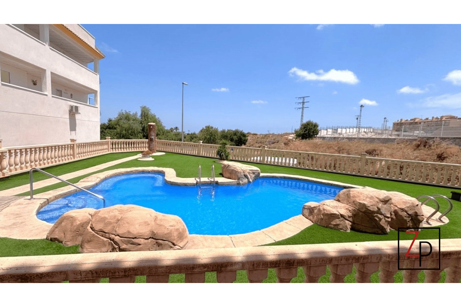 Resale - Apartment  -
San Miguel de Salinas - Pueblo