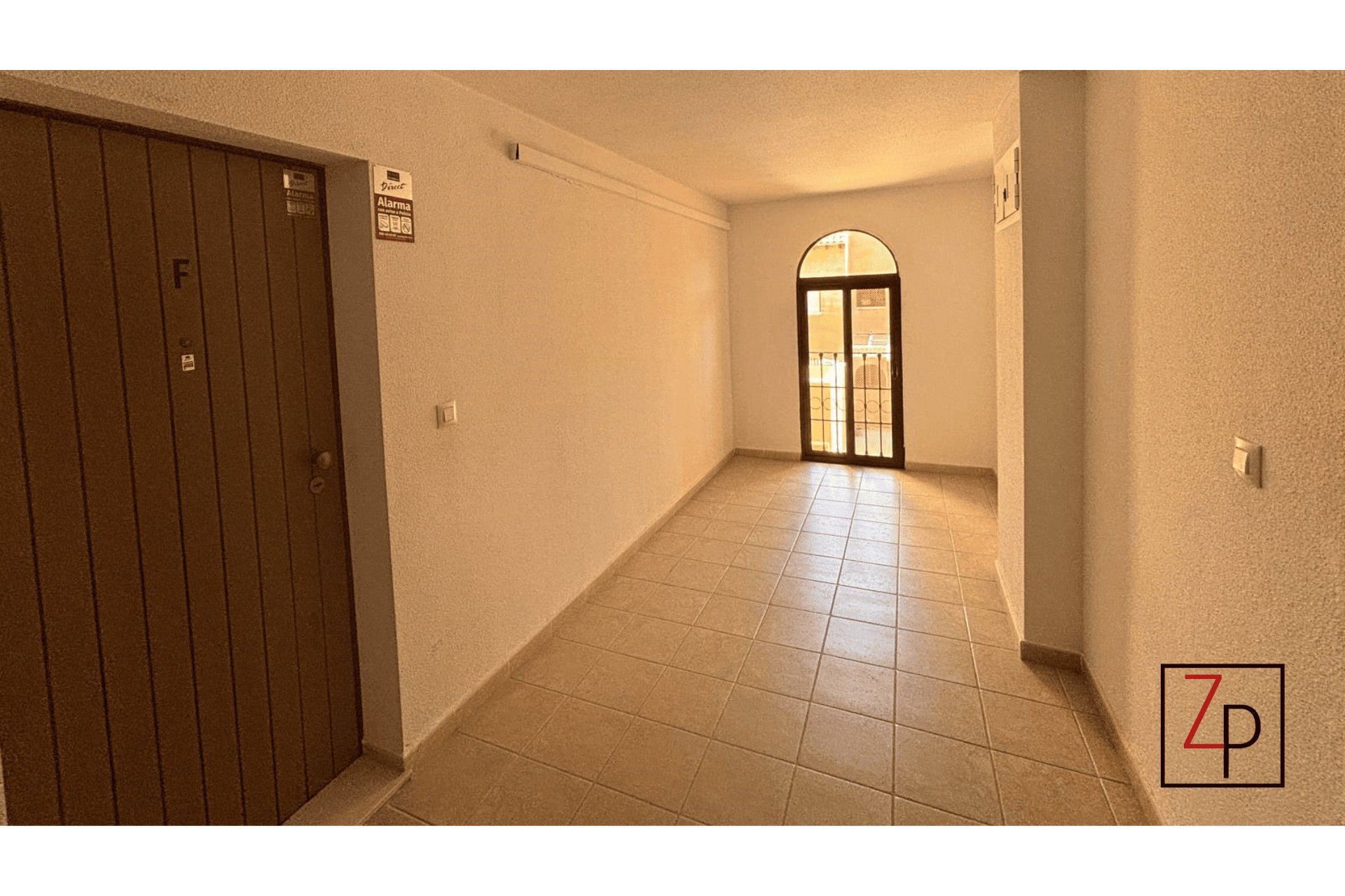 Resale - Apartment  -
Torrevieja - Altos del Sol
