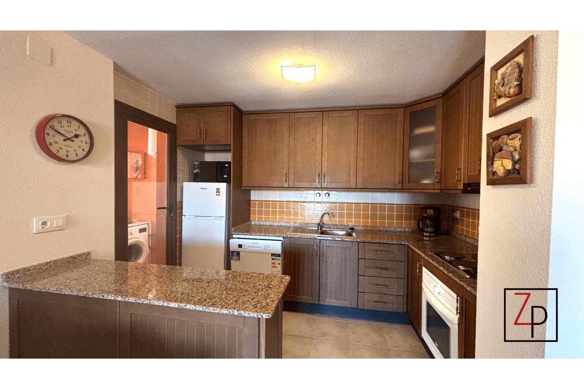 Resale - Apartment  -
Torrevieja - Altos del Sol