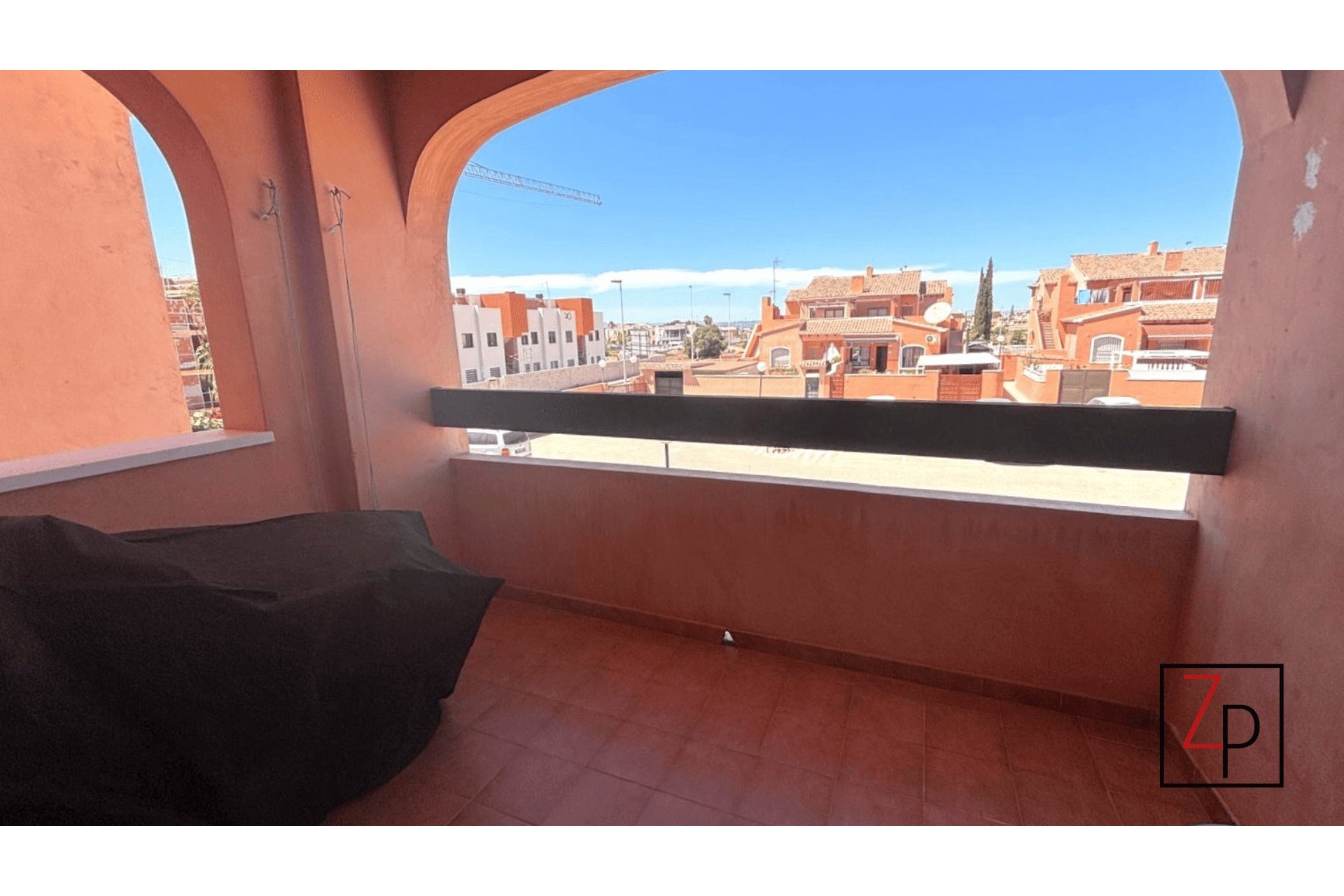 Resale - Apartment  -
Torrevieja - Altos del Sol