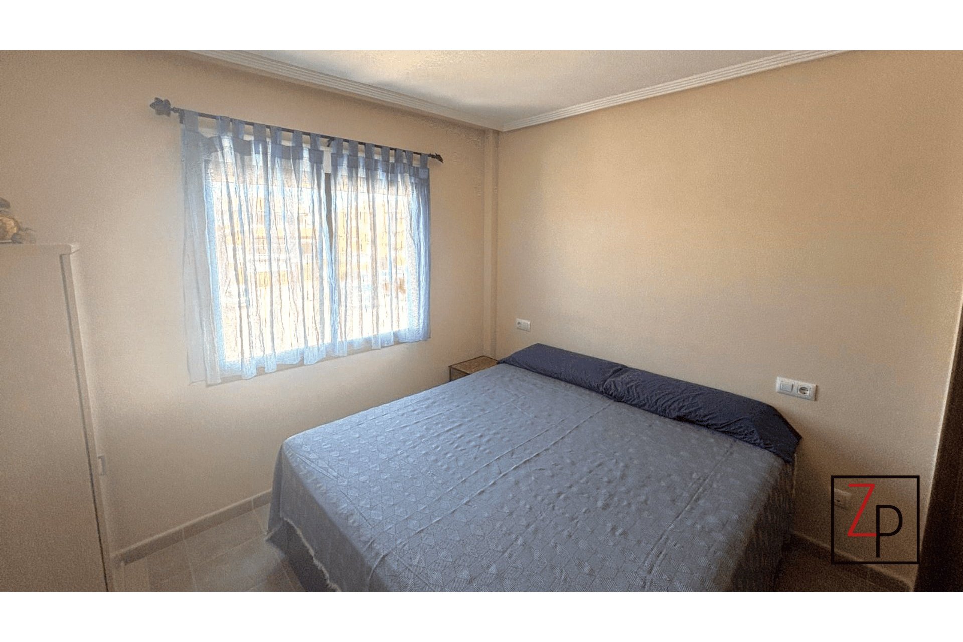 Resale - Apartment  -
Torrevieja - Altos del Sol