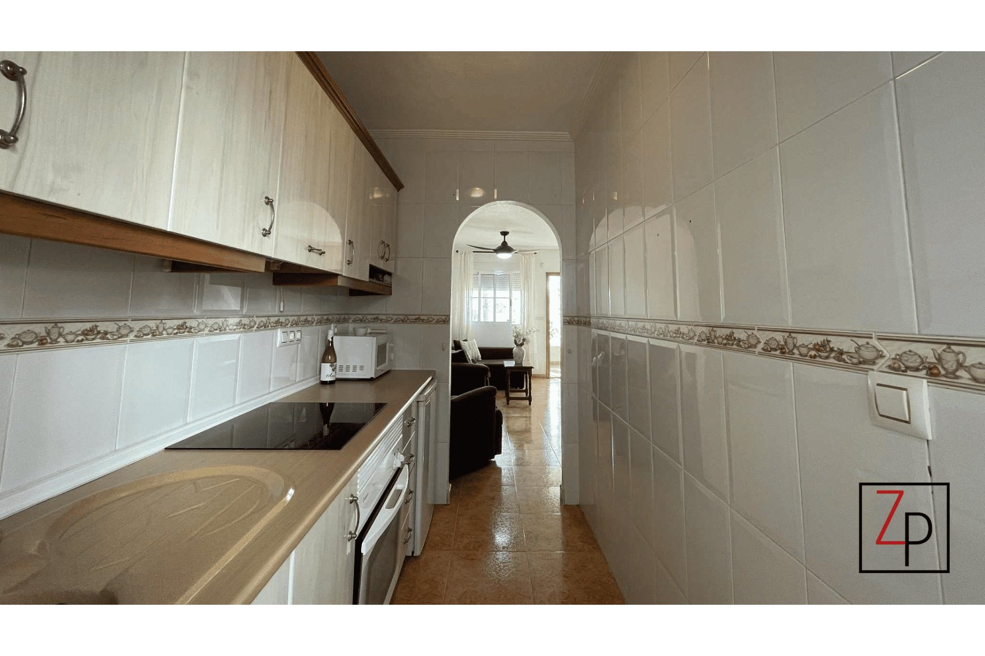 Resale - Apartment  -
Torrevieja - Baños de Europa