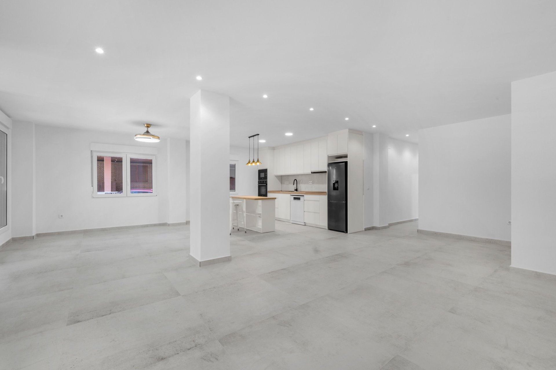 Resale - Apartment  -
Torrevieja - El Acequión - Los Náufragos