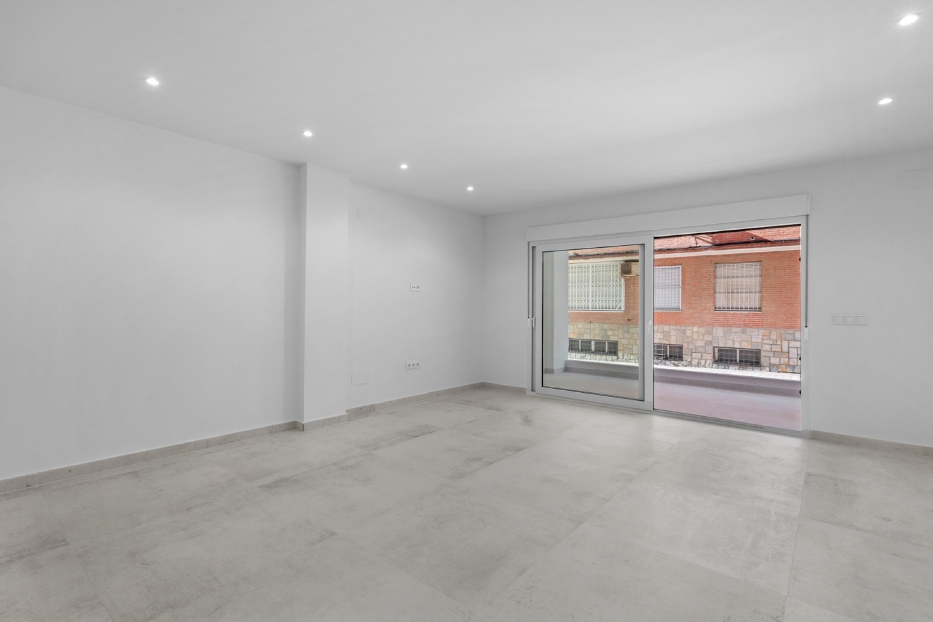 Resale - Apartment  -
Torrevieja - El Acequión - Los Náufragos