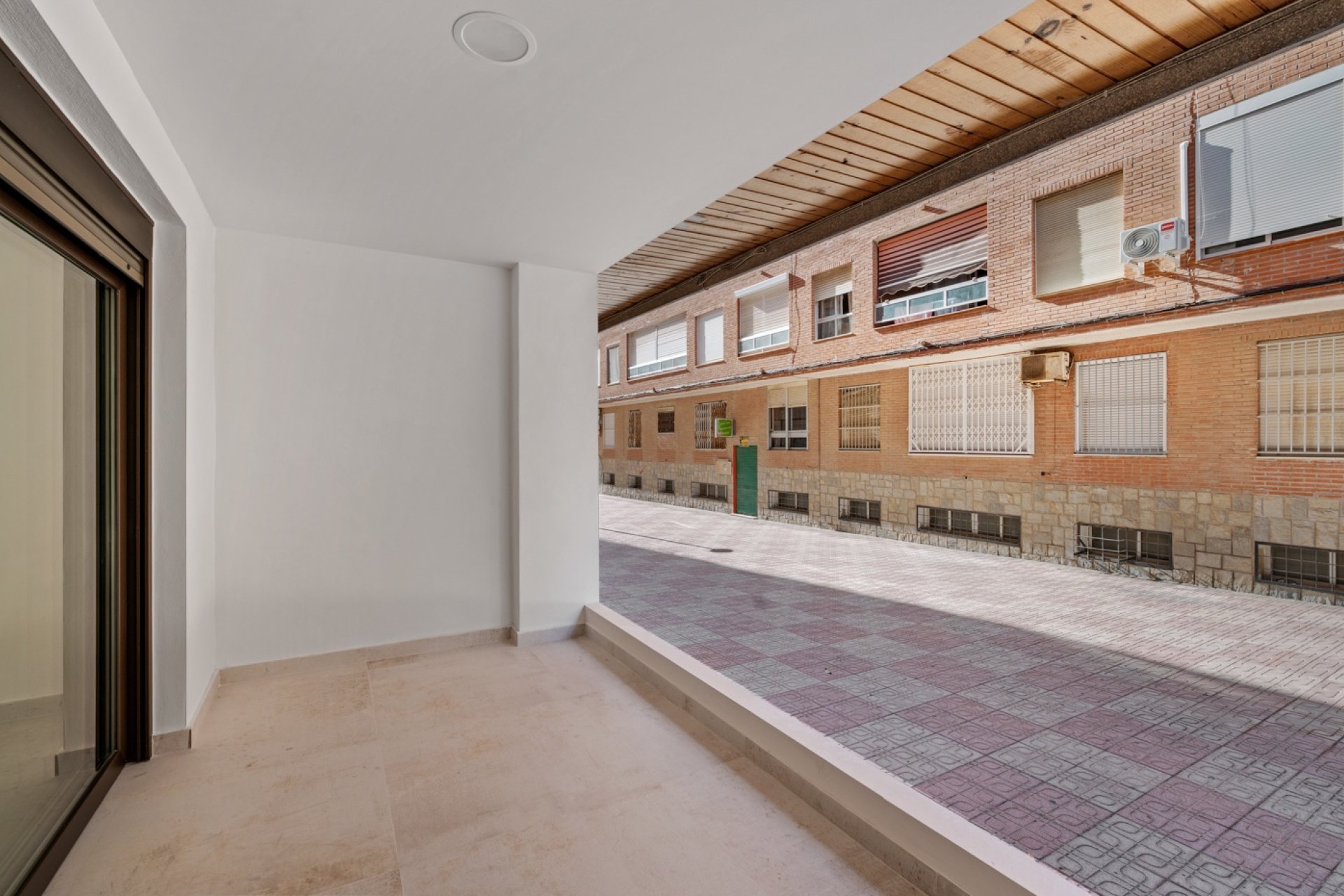 Resale - Apartment  -
Torrevieja - El Acequión - Los Náufragos