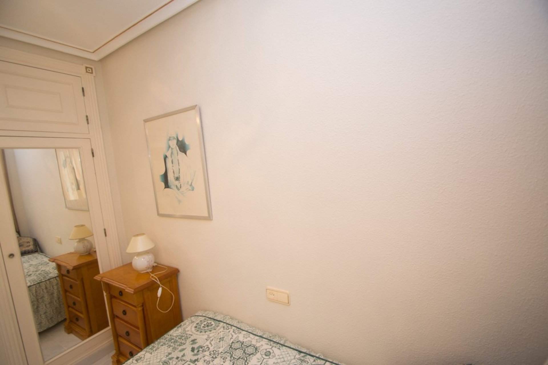 Resale - Apartment  -
Torrevieja - La veleta