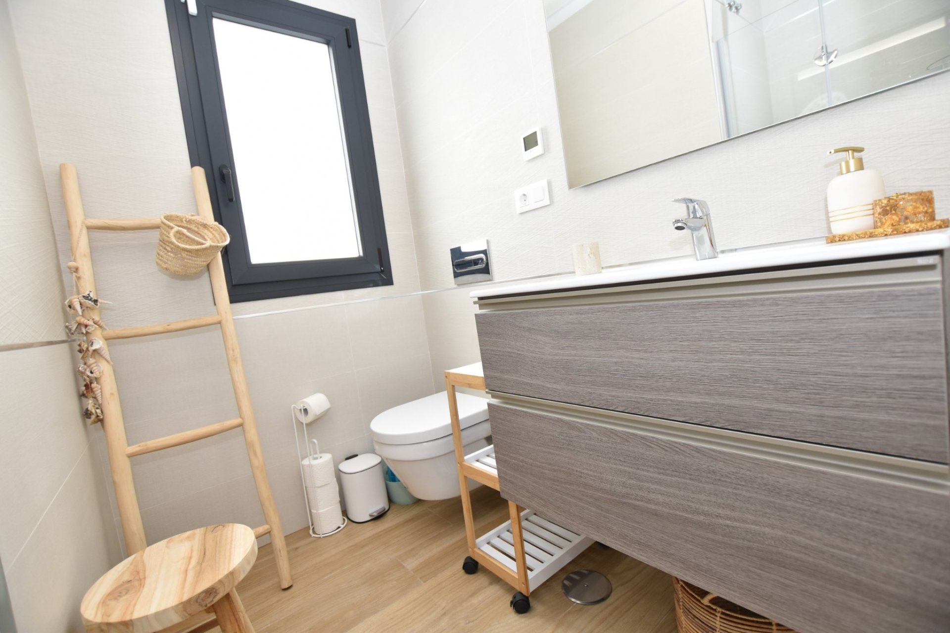 Resale - Apartment  -
Torrevieja - Los Balcones