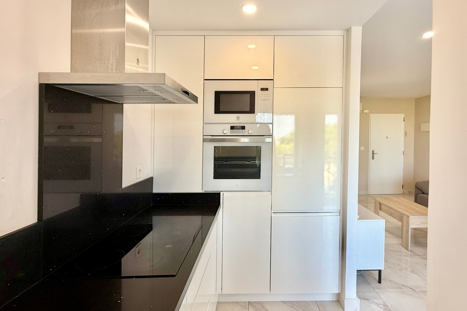 Resale - Apartment  -
Torrevieja - Los Balcones