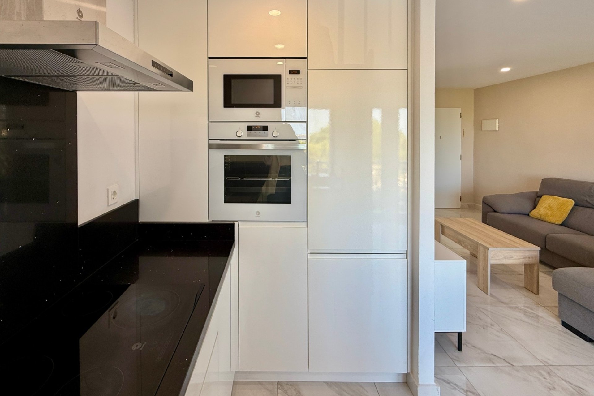 Resale - Apartment  -
Torrevieja - Los Balcones