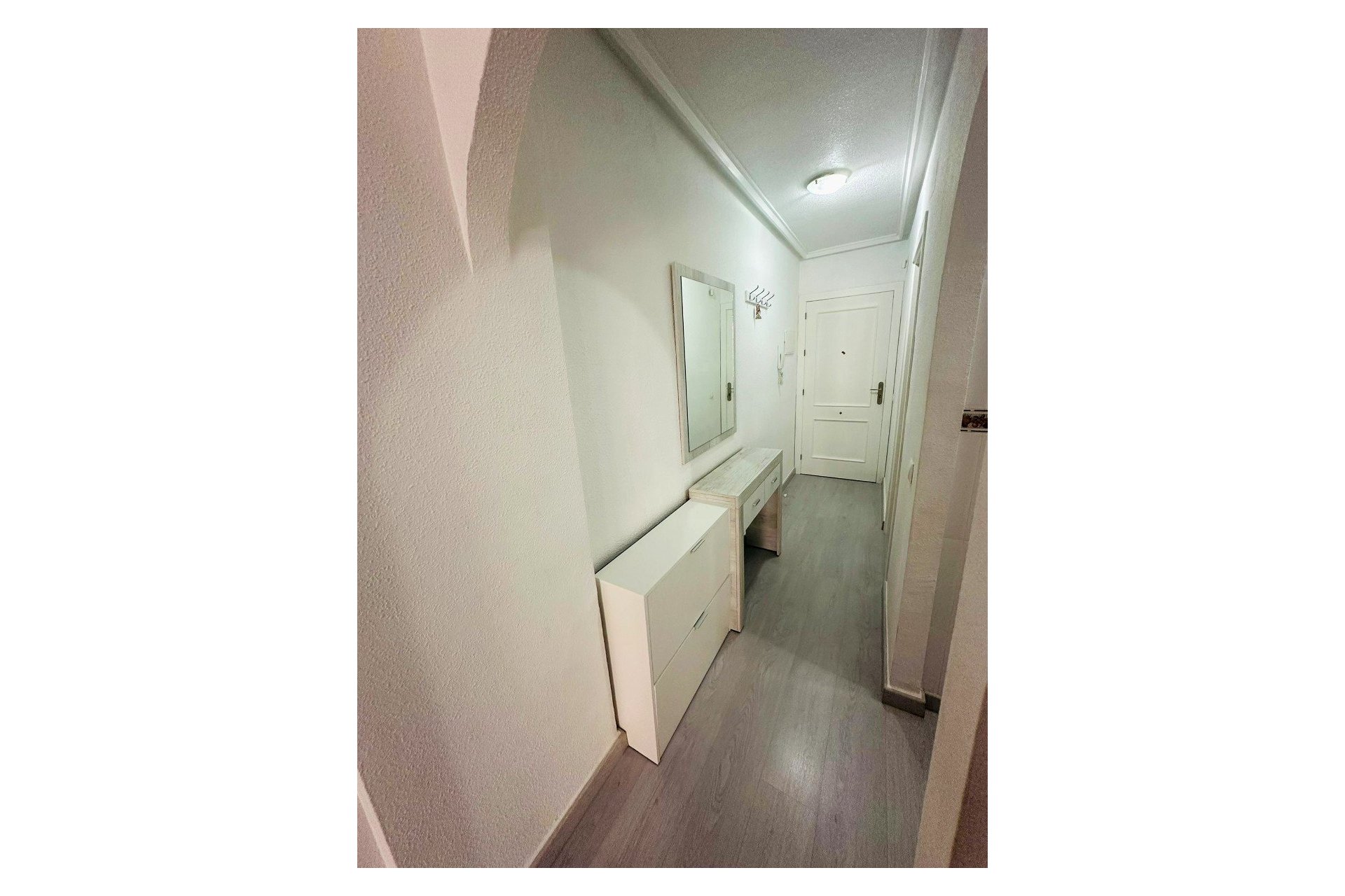 Resale - Apartment  -
Torrevieja - Parque de las Naciones