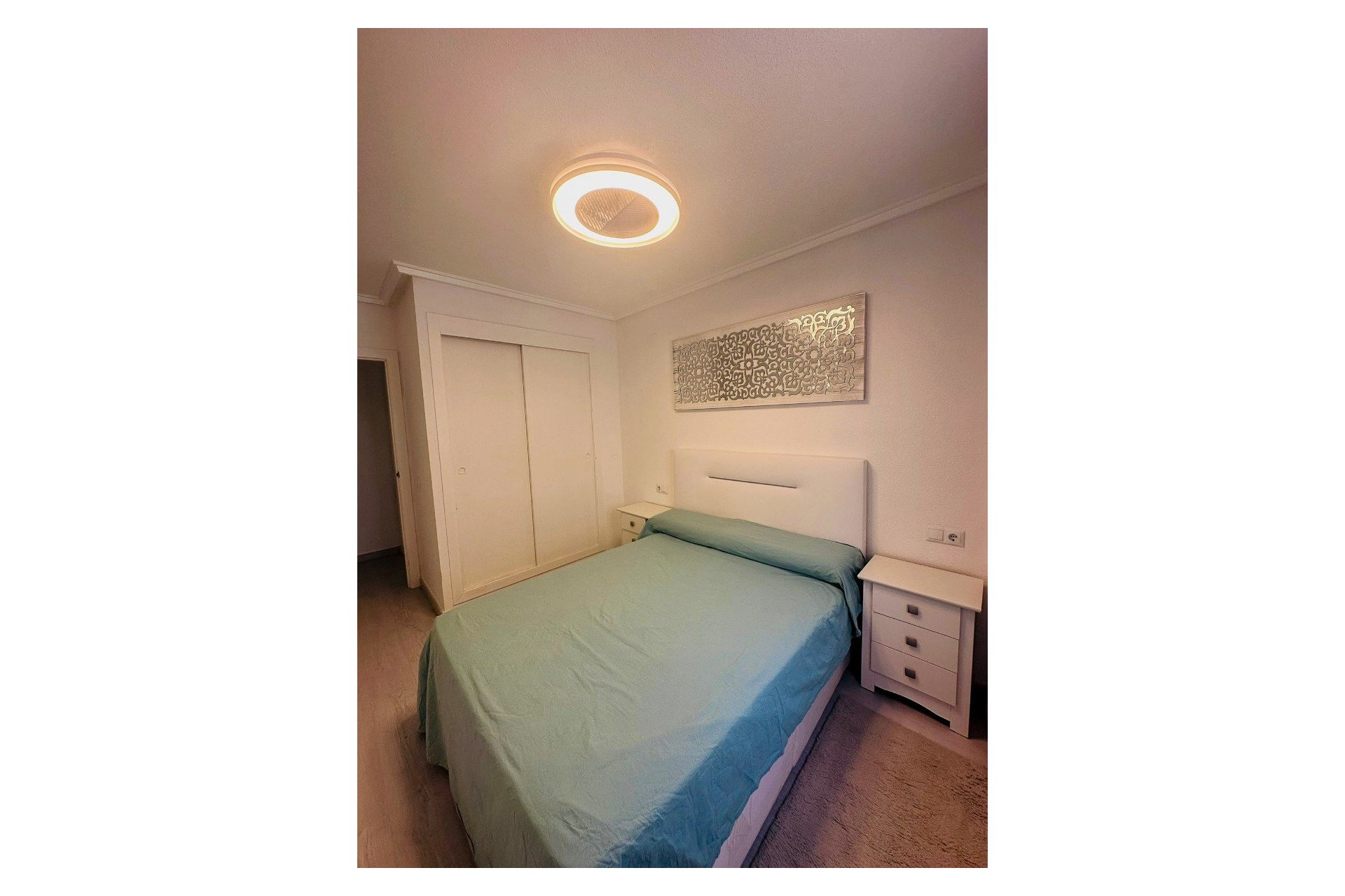 Resale - Apartment  -
Torrevieja - Parque de las Naciones