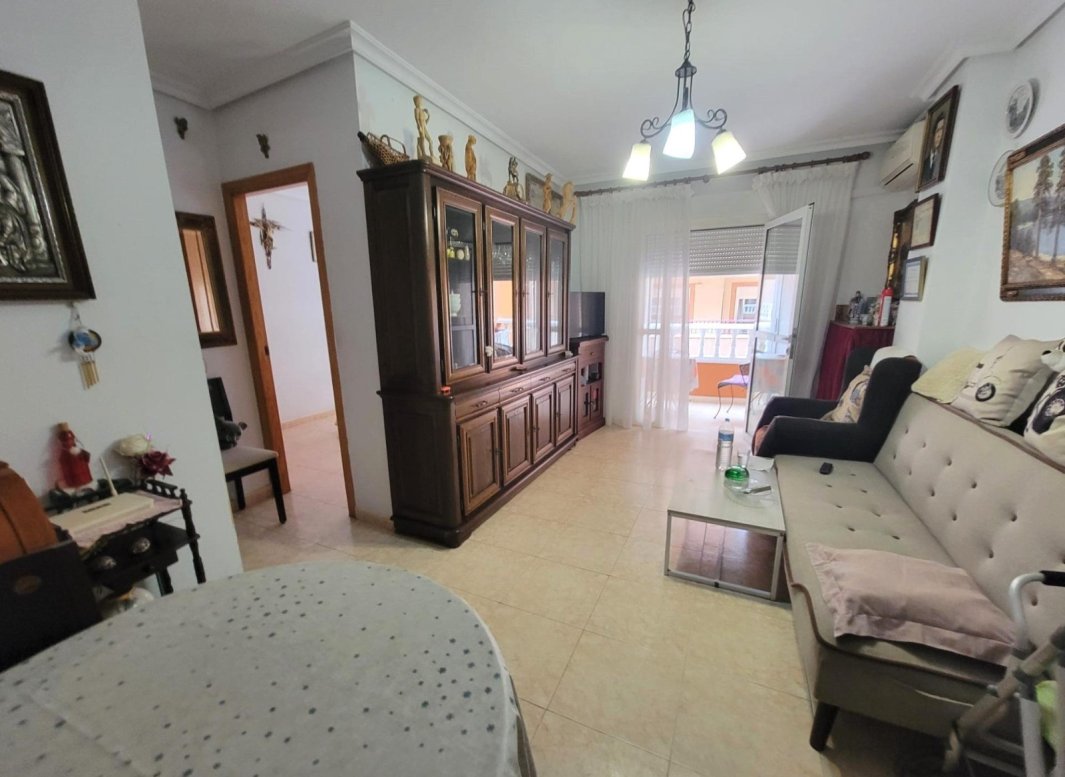 Resale - Apartment  -
Torrevieja - Parque de las Naciones