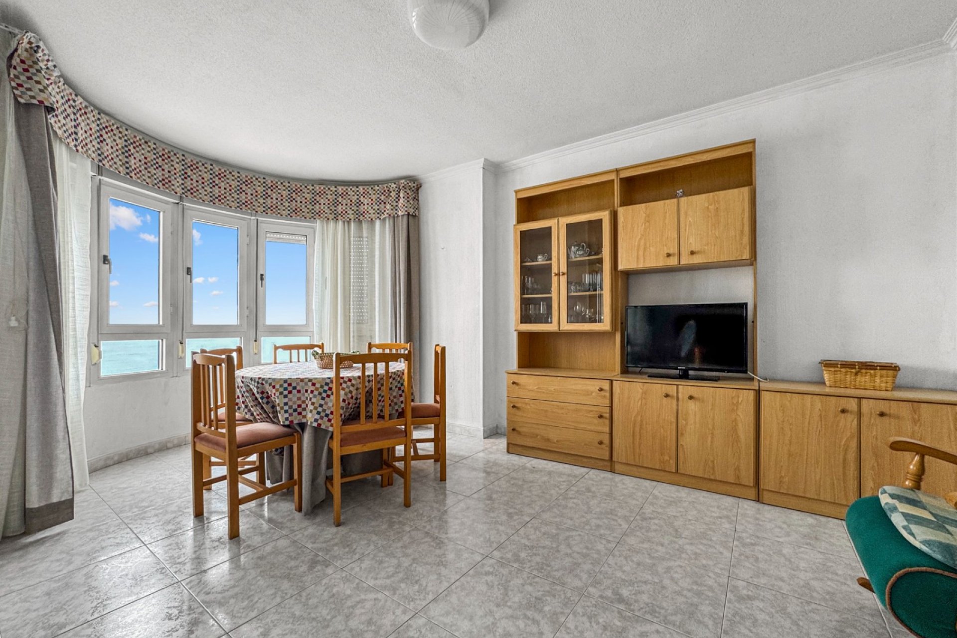 Resale - Apartment  -
Torrevieja - Playa de los Locos