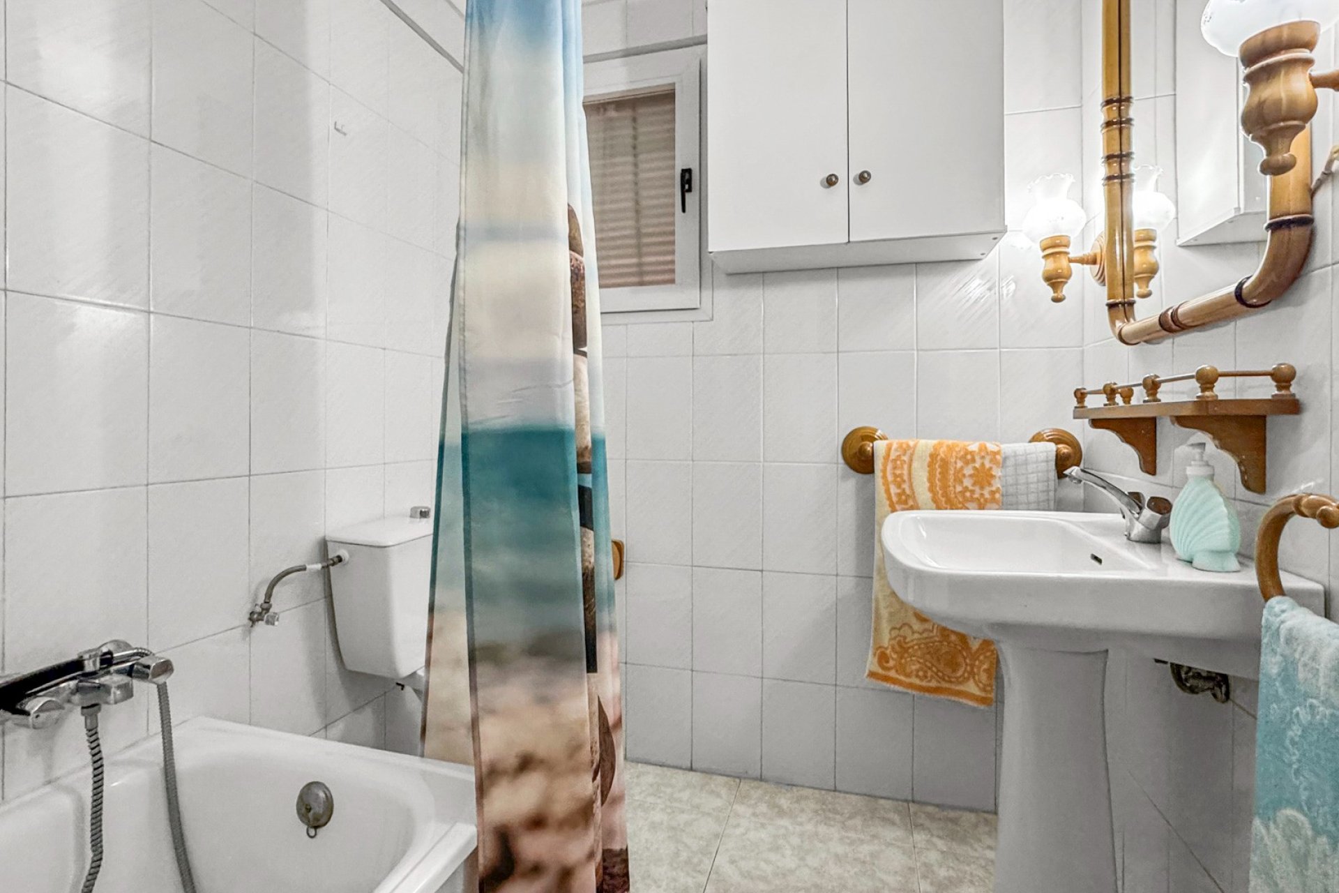 Resale - Apartment  -
Torrevieja - Playa de los Locos