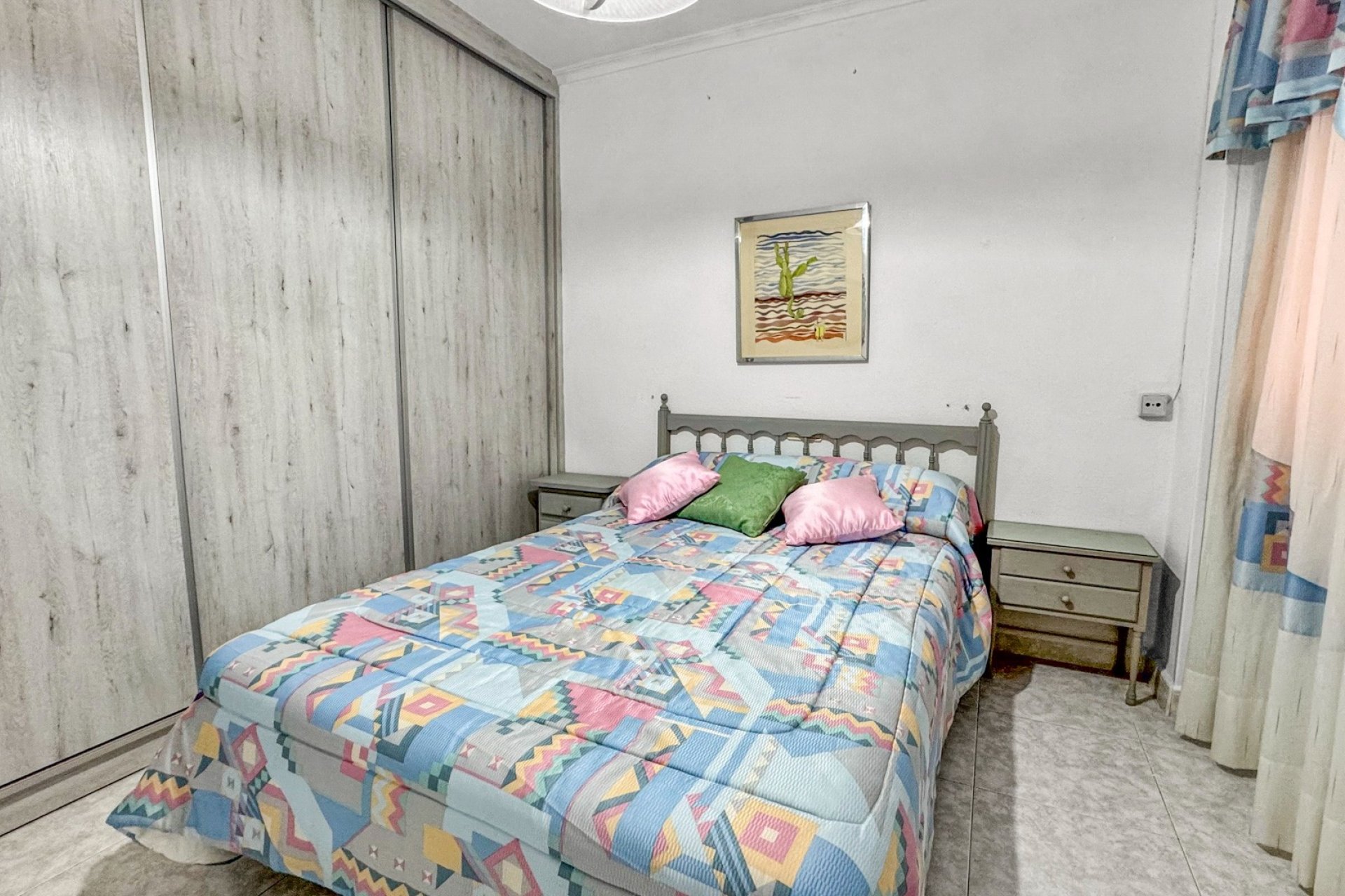 Resale - Apartment  -
Torrevieja - Playa de los Locos