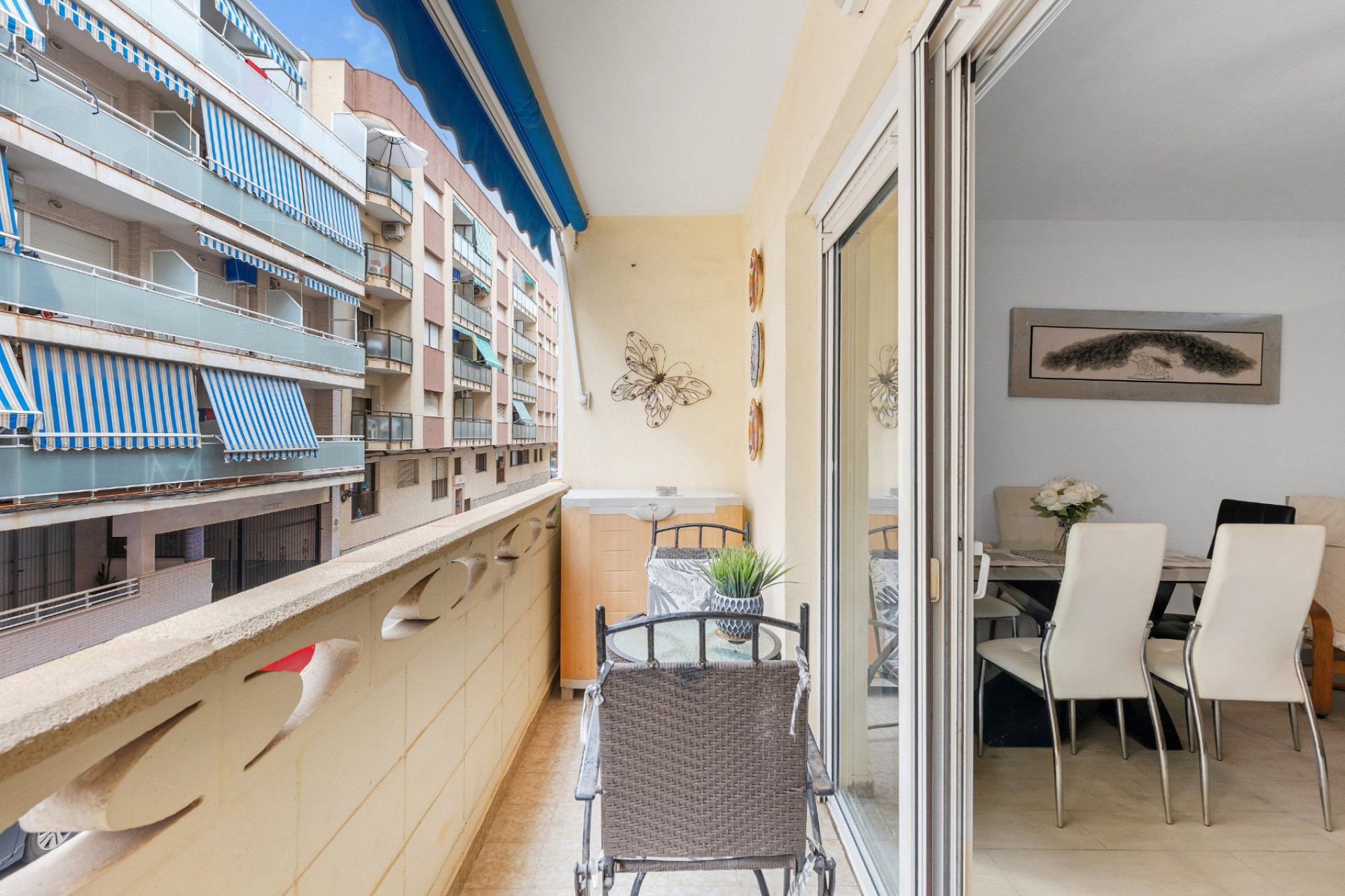 Resale - Apartment  -
Torrevieja - Playa del Cura
