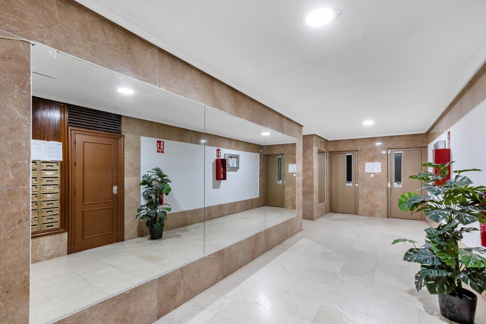 Resale - Apartment  -
Torrevieja - Playa del Cura