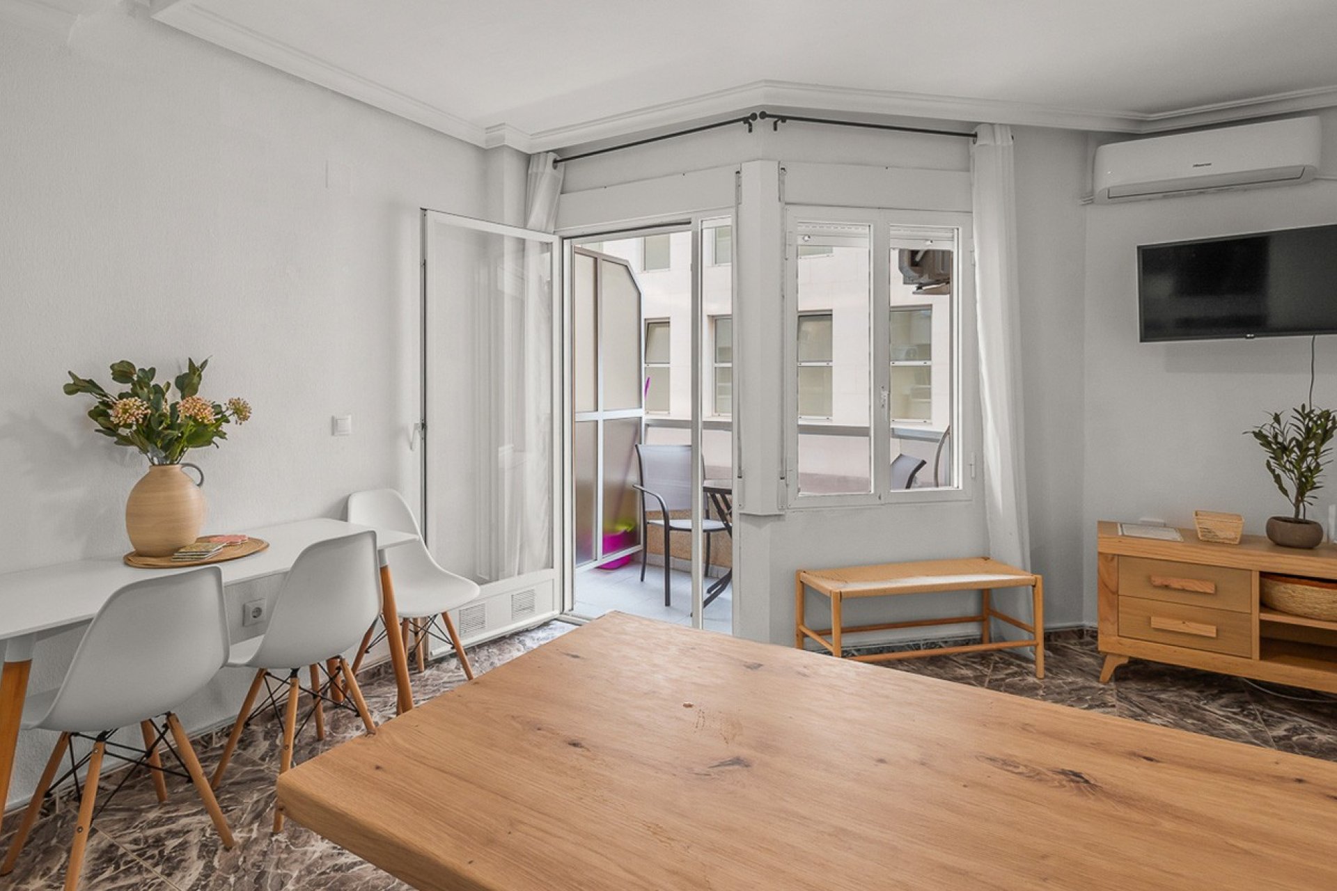 Resale - Apartment  -
Torrevieja - Playa del Cura