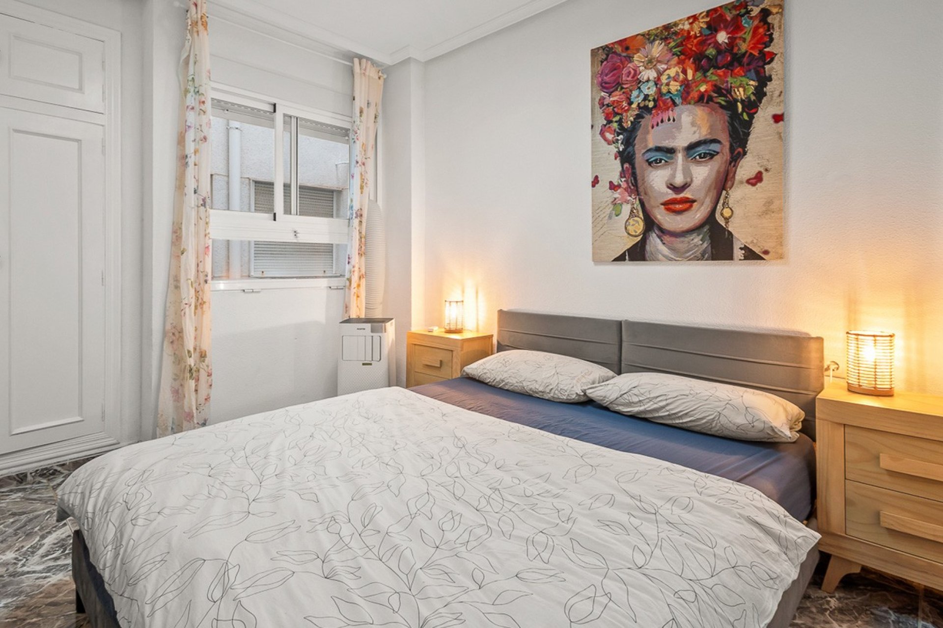 Resale - Apartment  -
Torrevieja - Playa del Cura