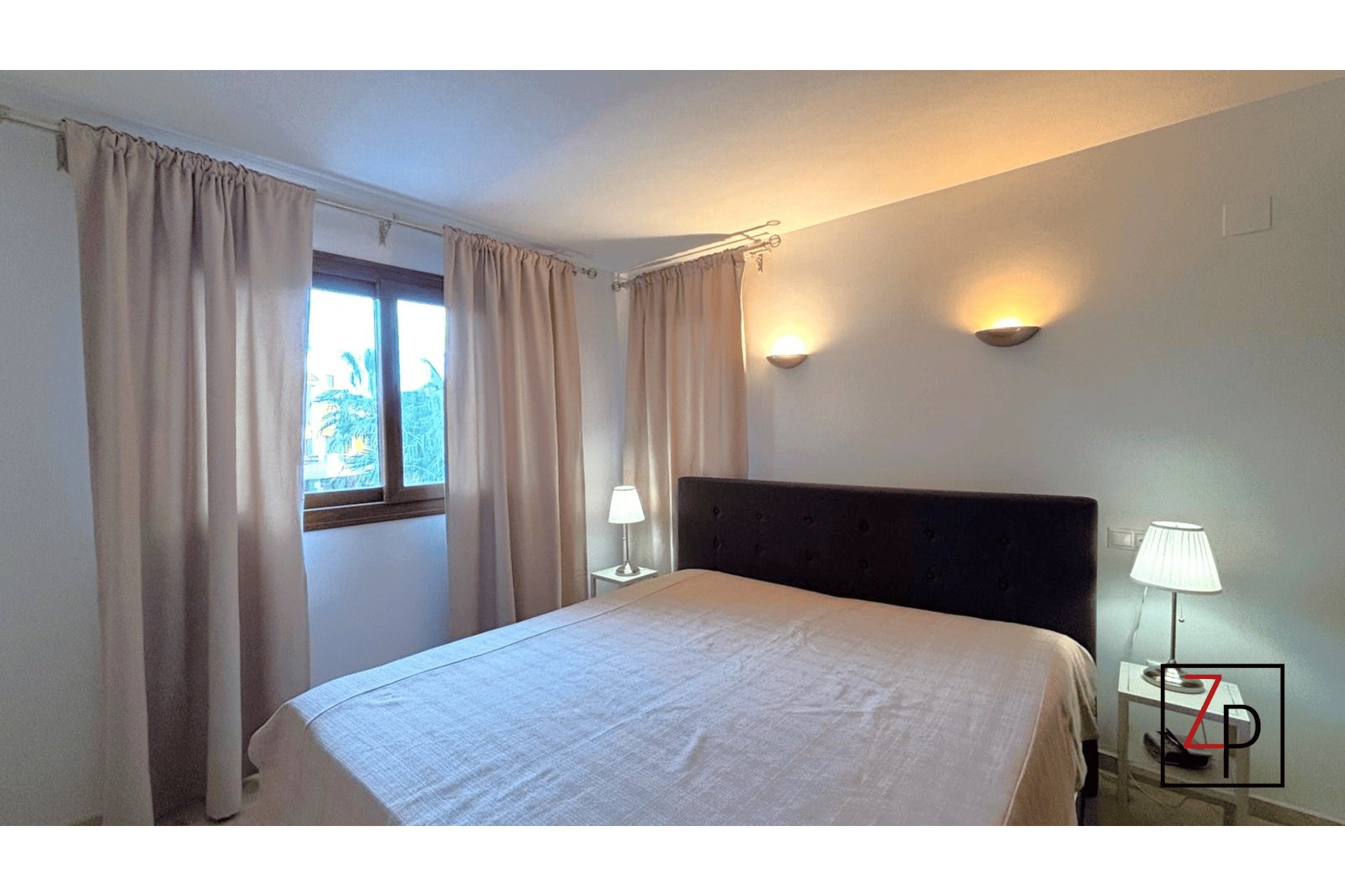 Resale - Apartment  -
Torrevieja - Punta Prima