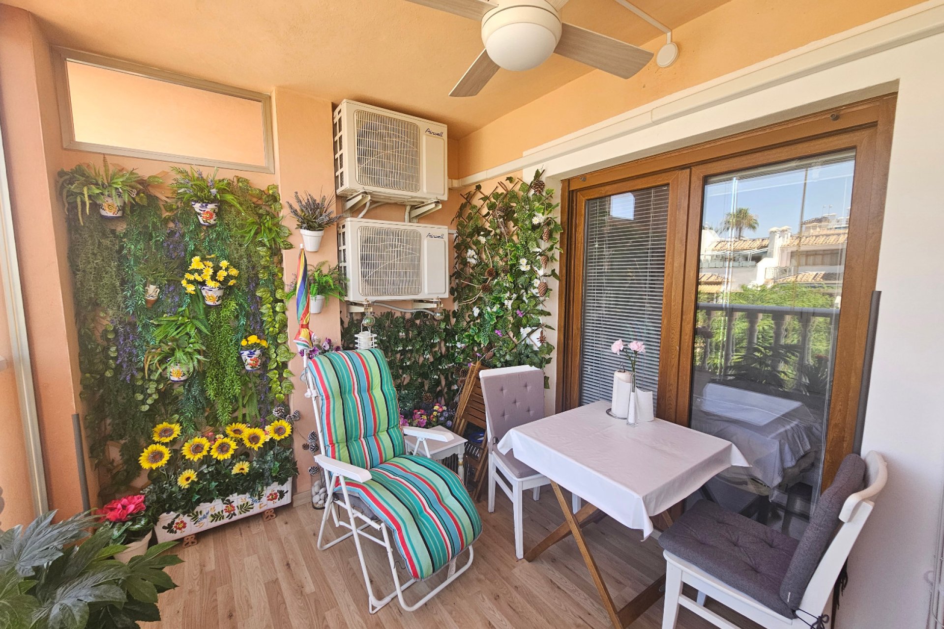 Resale - Apartment  -
Villamartín - PAU 8