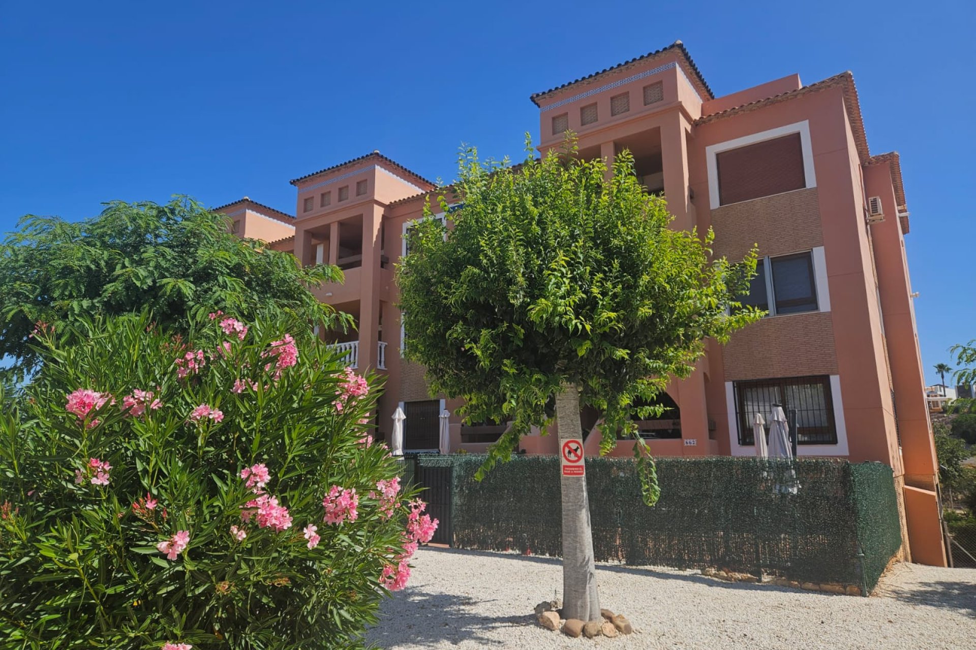 Resale - Apartment  -
Villamartín - PAU 8