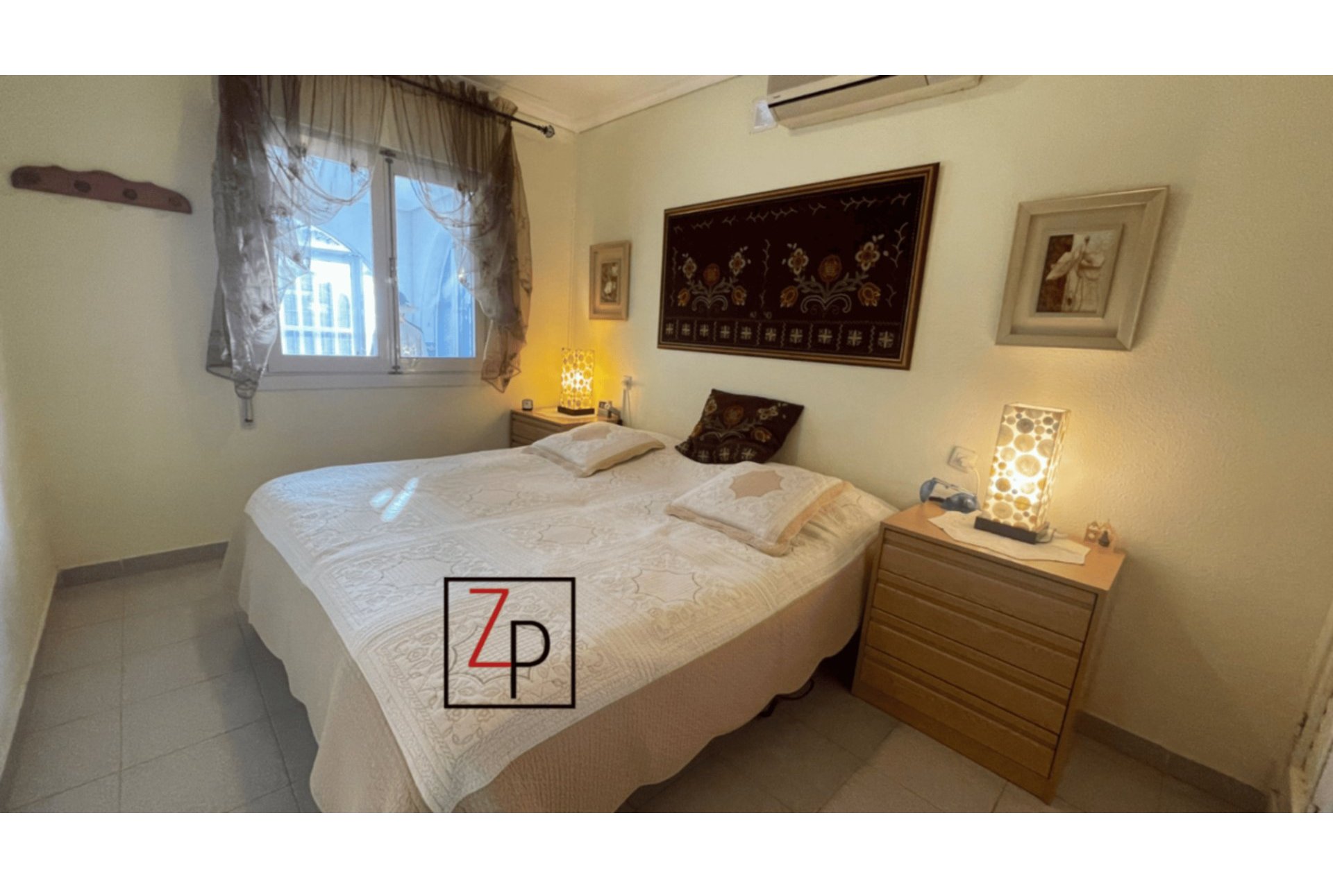 Resale - Bungalow -
Los Alcazares