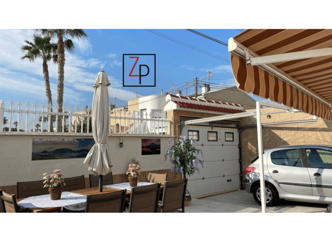 Resale - Bungalow -
Los Alcazares