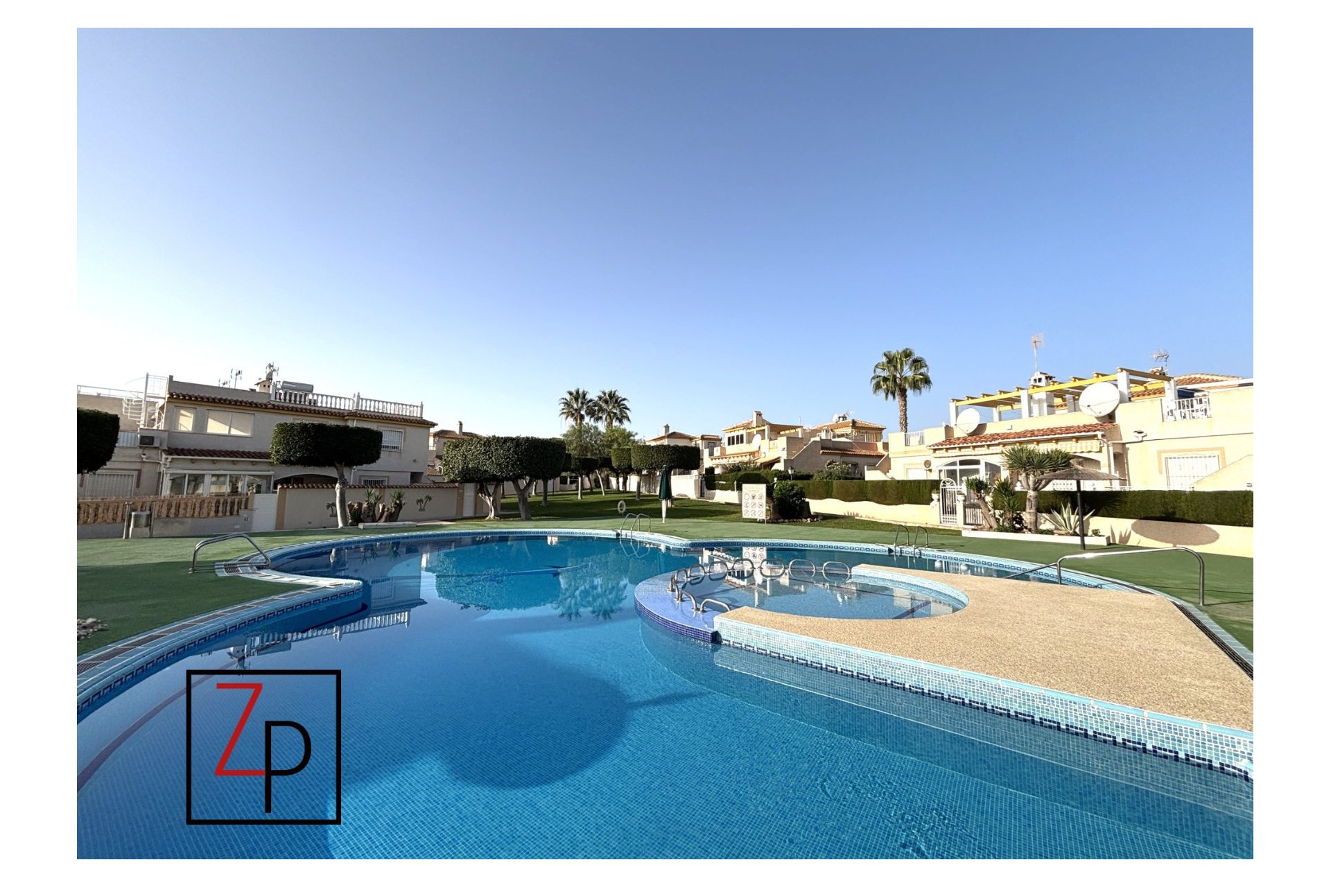 Resale - Bungalow -
Torrevieja - Los Balcones - Los Altos del Edén