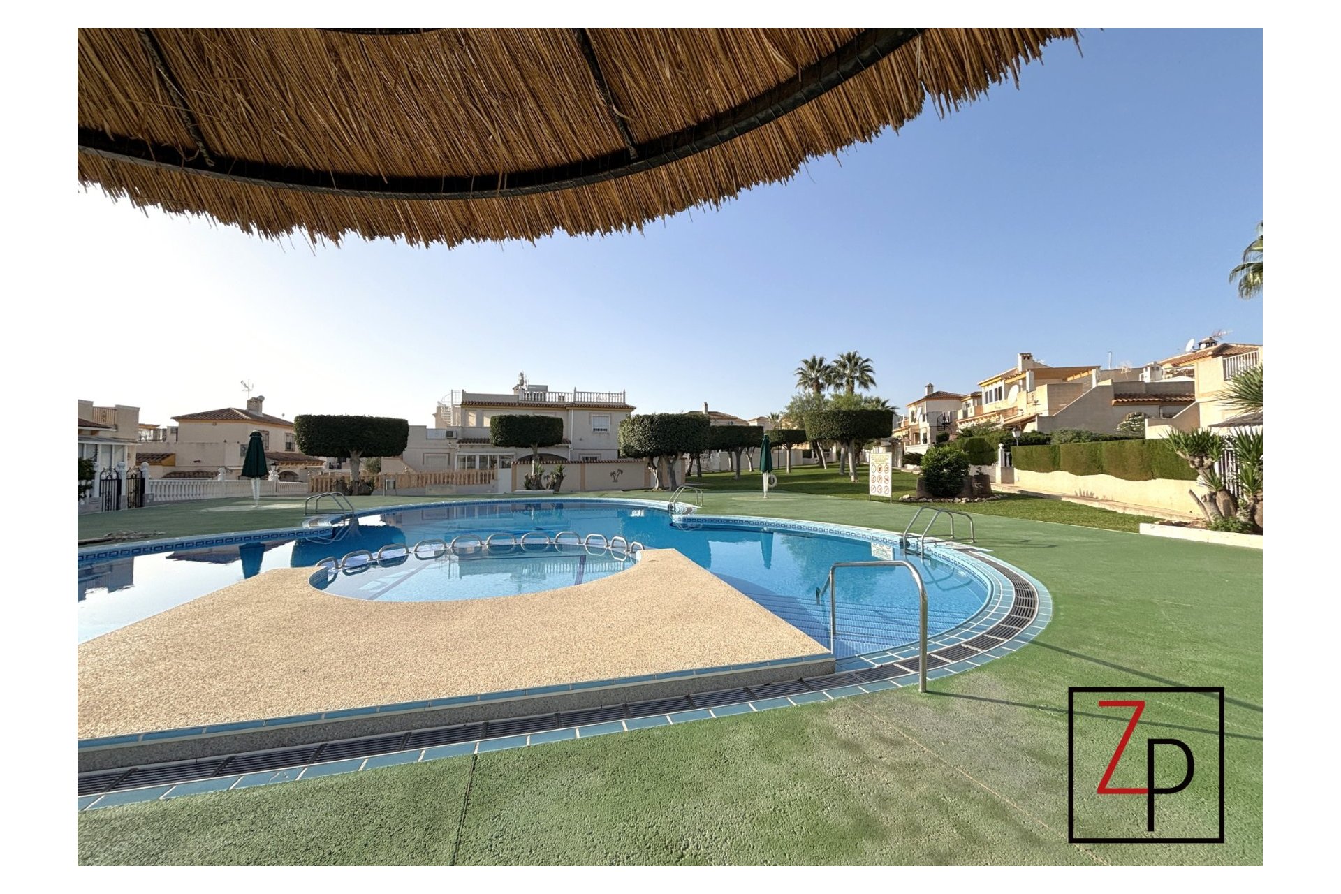 Resale - Bungalow -
Torrevieja - Los Balcones - Los Altos del Edén