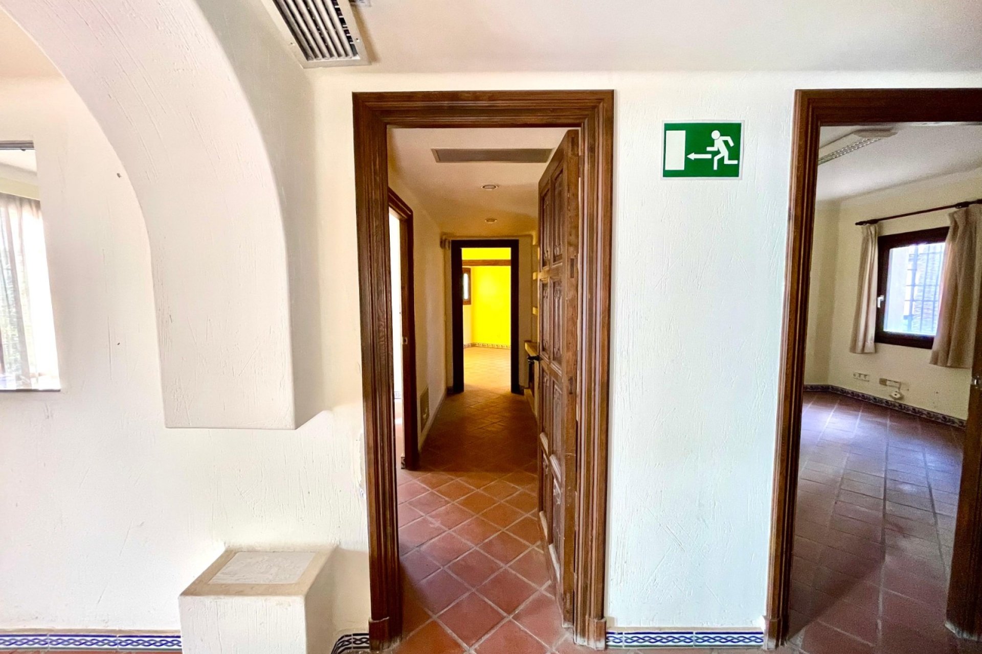 Resale - Commercial -
Torrevieja - Playa Los Locos