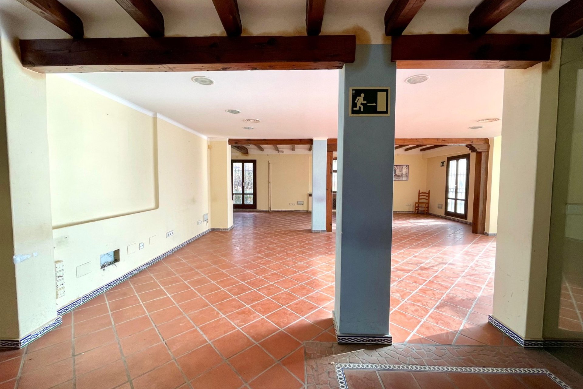 Resale - Commercial -
Torrevieja - Playa Los Locos