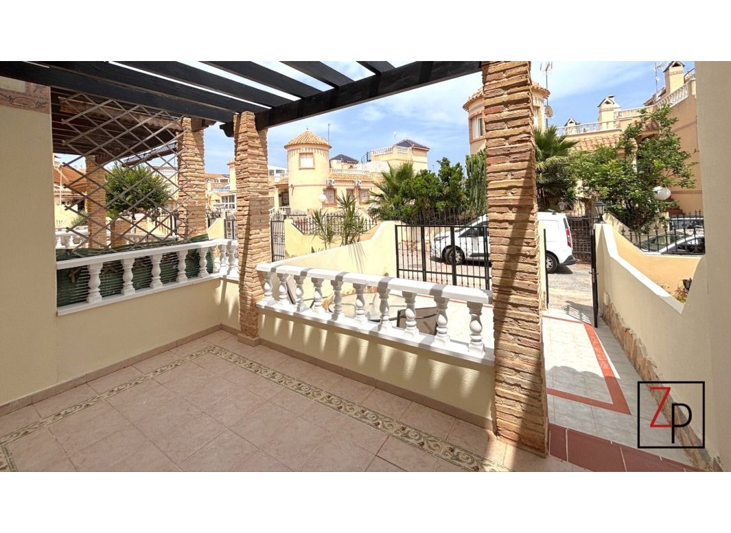 Resale - Duplex -
Orihuela Costa