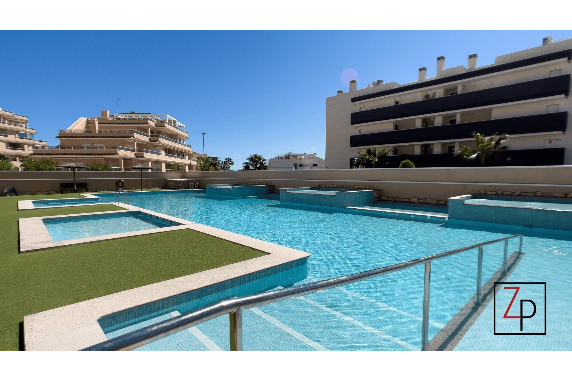 Resale - Ground floor apartment -
Orihuela Costa - Villamartín