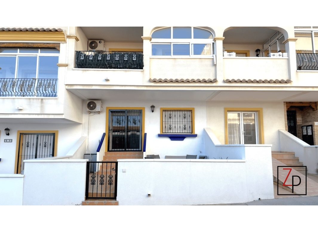 Resale - Ground floor apartment -
San Miguel de Salinas - Pueblo