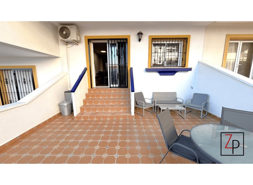 Resale - Ground floor apartment -
San Miguel de Salinas - Pueblo