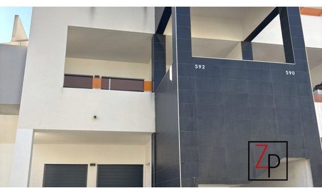  - Resale -
            Orihuela Costa - 0553