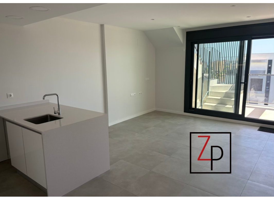 Resale - Penthouse -
Alicante - Campoamor